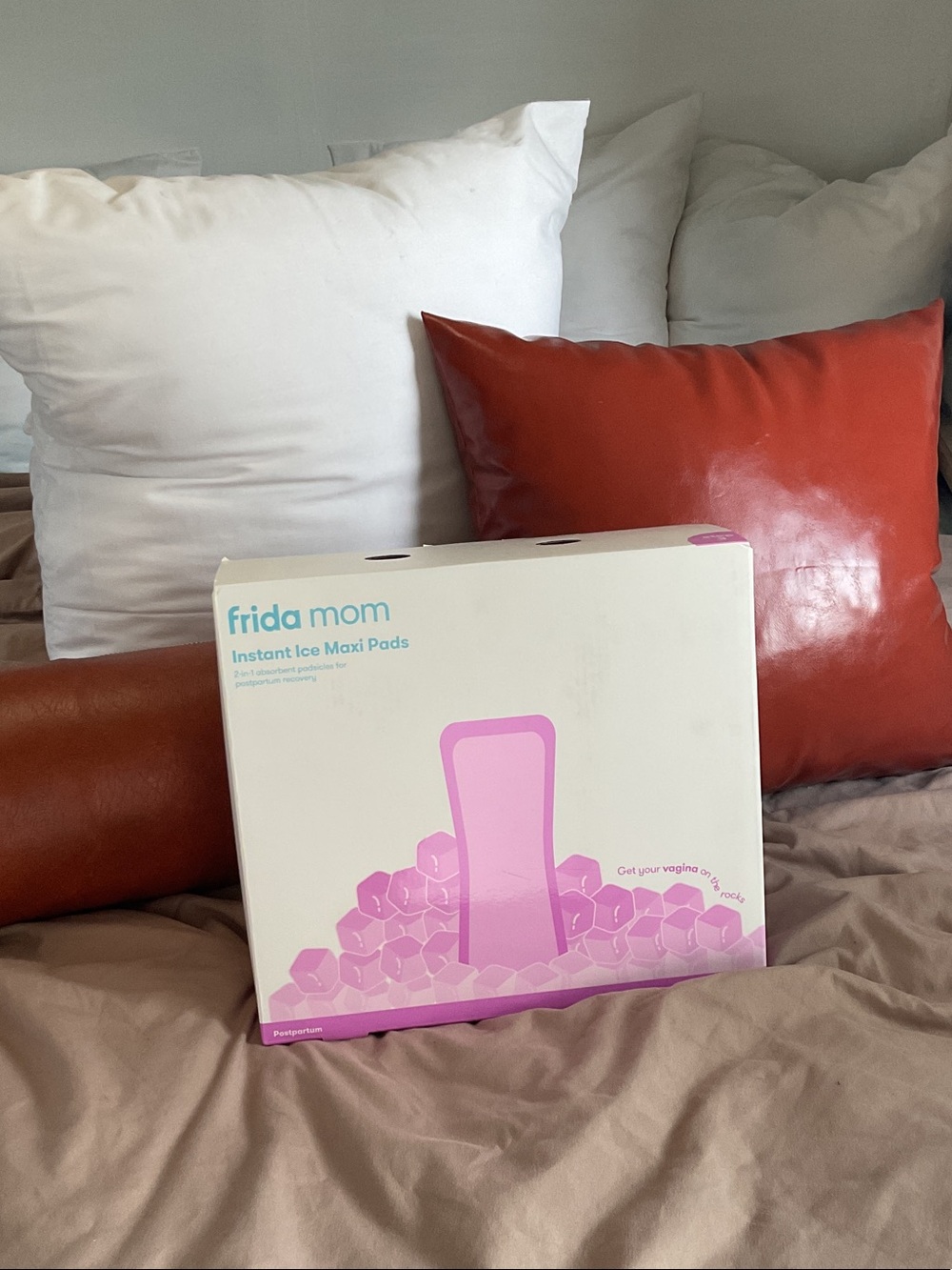 frida mom Instant Ice Maxi Pads - Pink Cooling Postpartum Pads